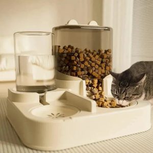 distributeur de croquettes pour chat