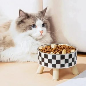 gamelle chat en hauteur
